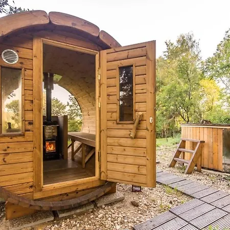Nest&Rest Nature Home Spa Enjoy Cozy Treehouse Ferienhaus Jablonné v Podještědí