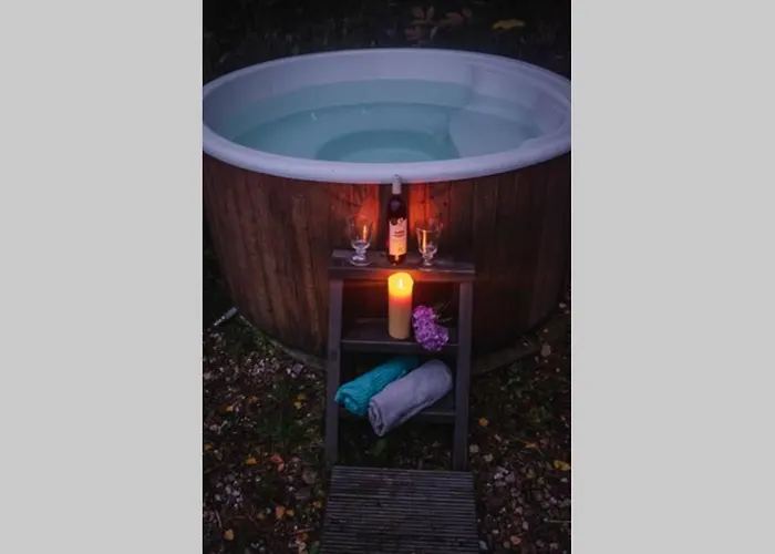 Enjoy Cozy Tree House Hills Forest Gardens Beautiful Views Sauna Hotbath 펜션 Jablonné v Podještědí