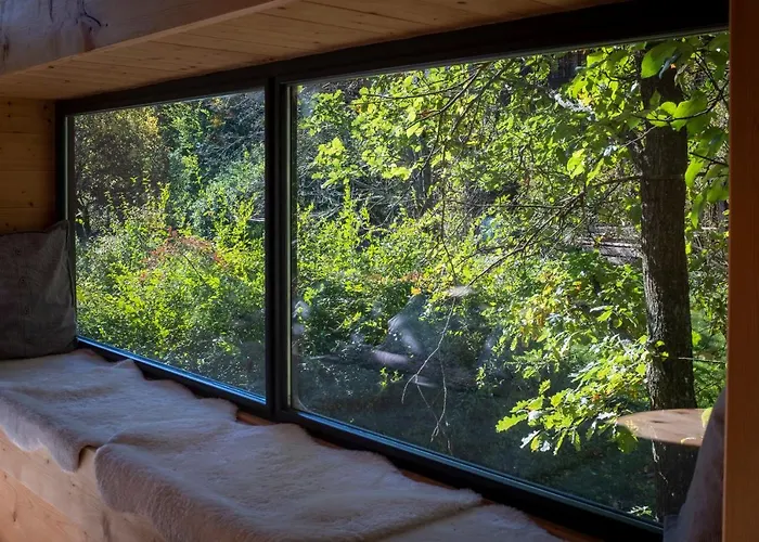 Enjoy Cozy Tree House Hills Forest Gardens Beautiful Views Sauna Hotbath 度假居 *